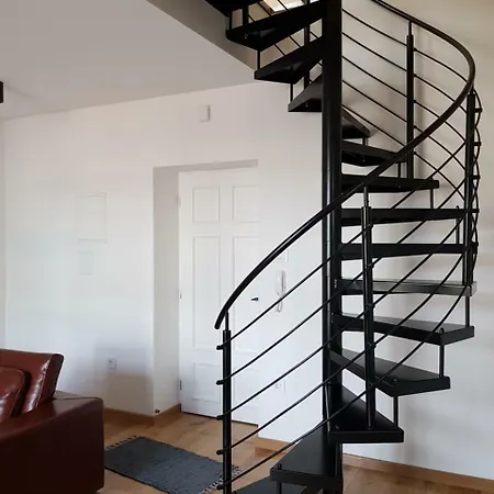 Stern, Apartman 2 Apartment