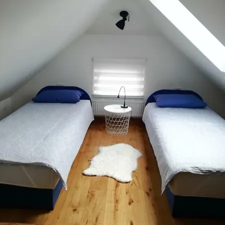 Stern, Apartman 2